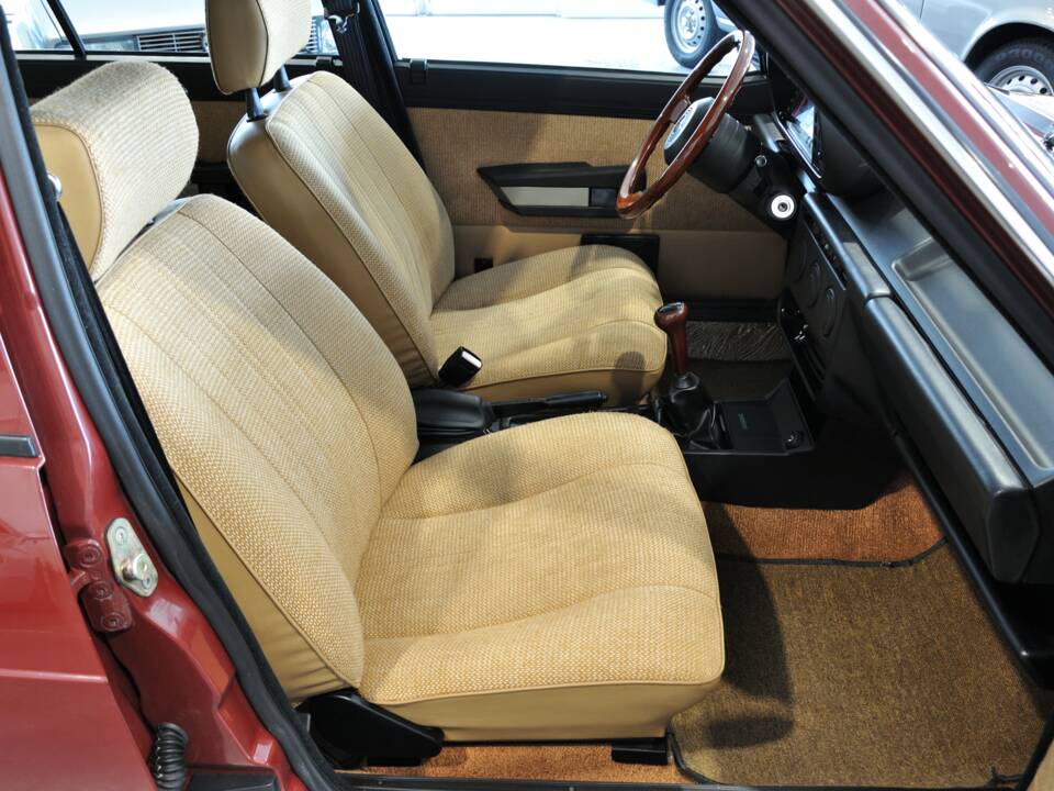 Bild 49/50 von Alfa Romeo Giulietta 1.8 (1985)