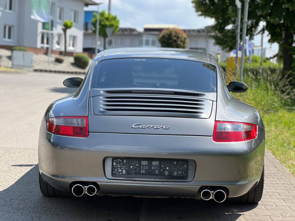 Image 20/53 of Porsche 911 Carrera (2008)