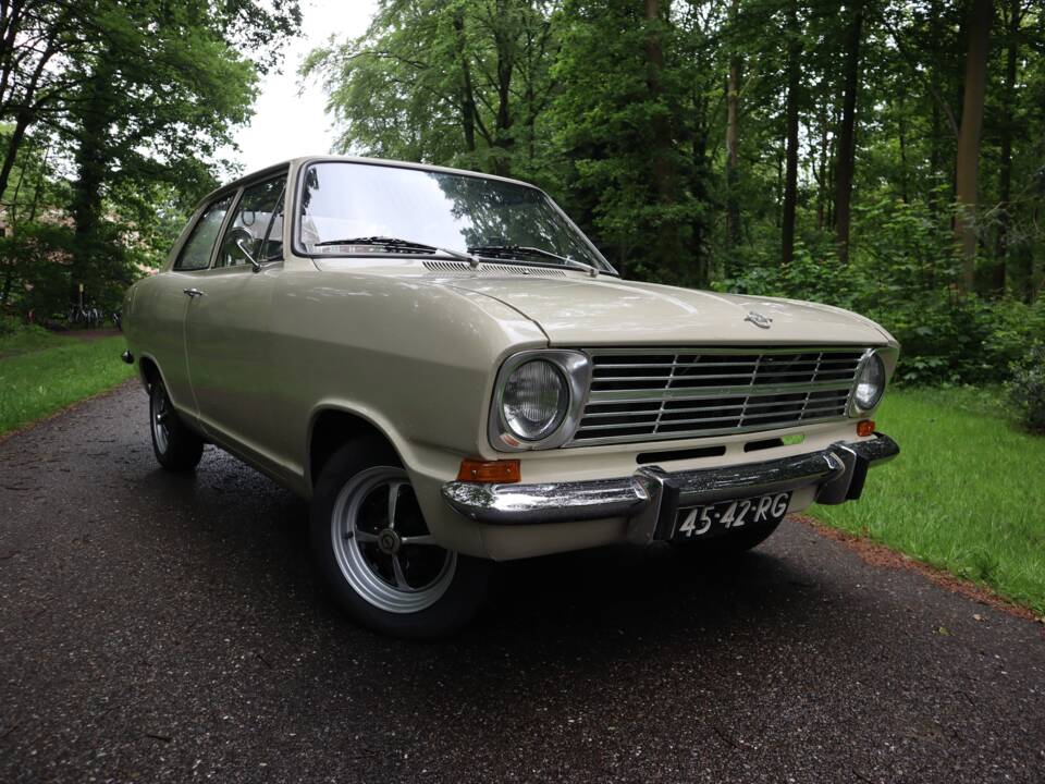Bild 21/55 von Opel Kadett 1,1 S (1971)