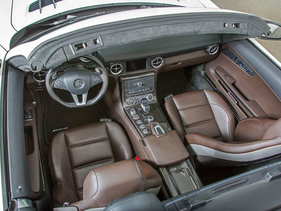 Bild 15/22 von Mercedes-Benz SLS AMG Roadster (2012)