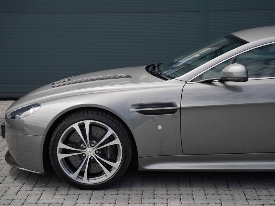 Imagen 9/50 de Aston Martin V12 Vantage (2012)