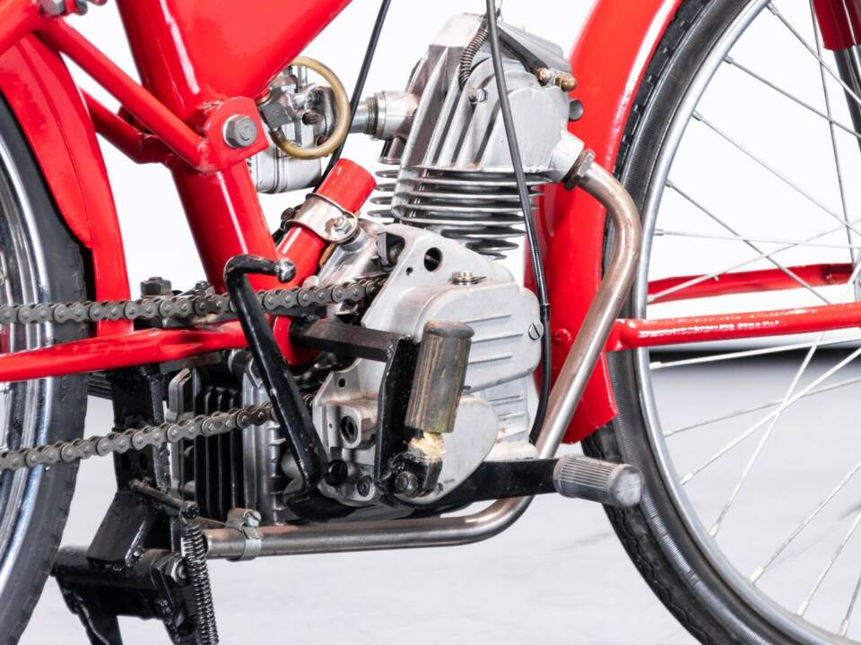 Image 21/44 of Ducati DUMMY (1952)