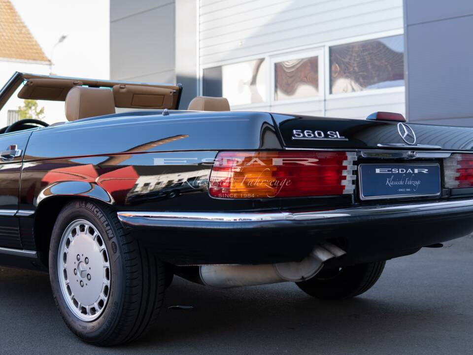 Image 9/37 of Mercedes-Benz 560 SL (1989)
