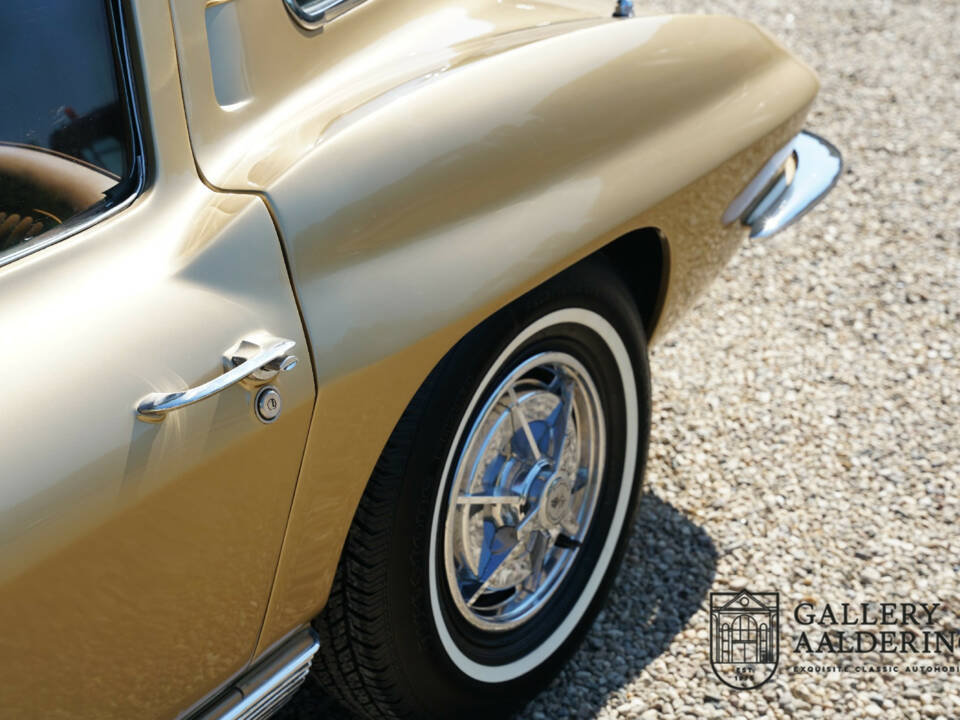 Image 22/50 of Chevrolet Corvette Sting Ray (1963)