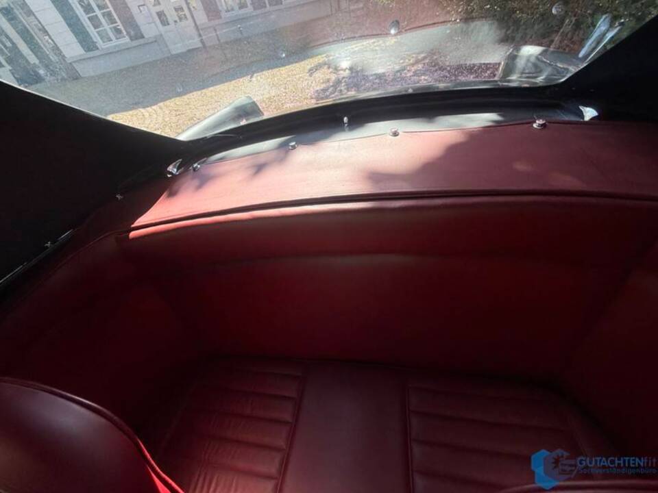 Bild 58/98 von Alfa Romeo 2000 Spider (1960)