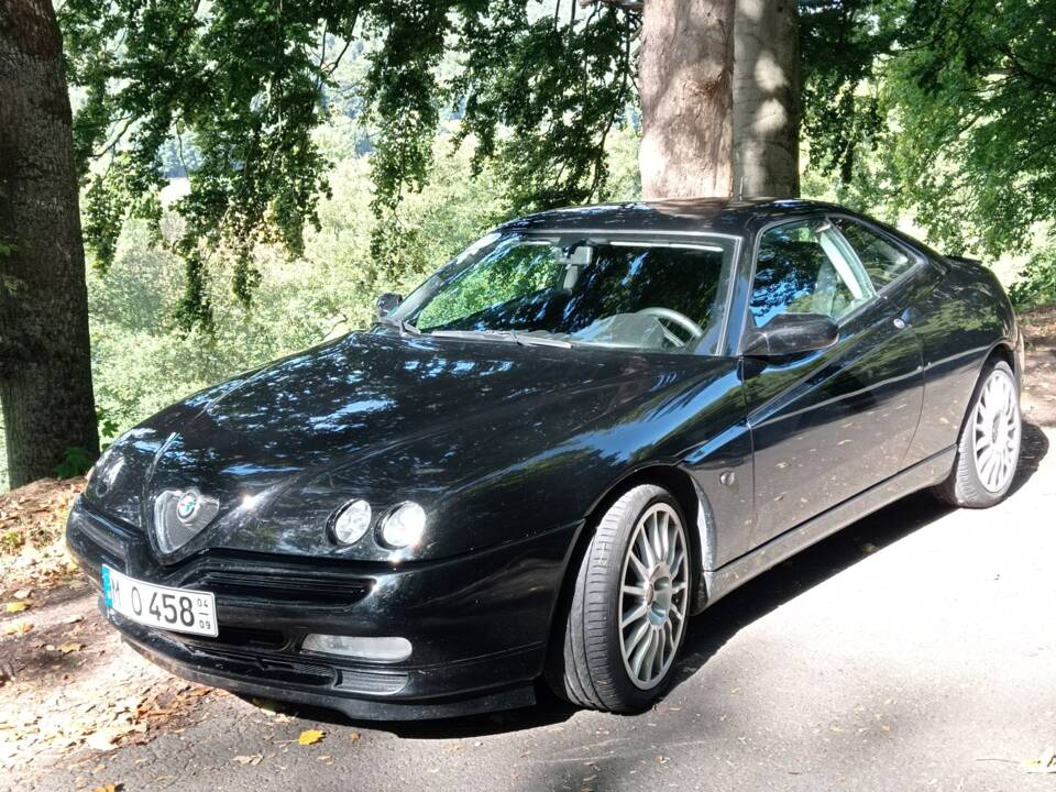 Image 36/50 of Alfa Romeo GTV 3.0 V6 24V (1999)