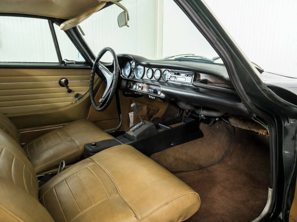 Image 12/50 of Volvo 1800 E (1971)