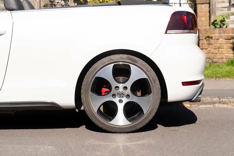 Bild 33/50 von Volkswagen Golf VI GTI (2013)