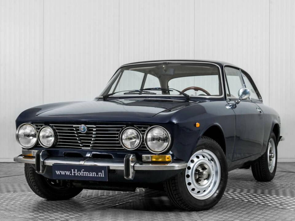 Afbeelding 3/50 van Alfa Romeo Giulia GT 1300 Junior (1976)