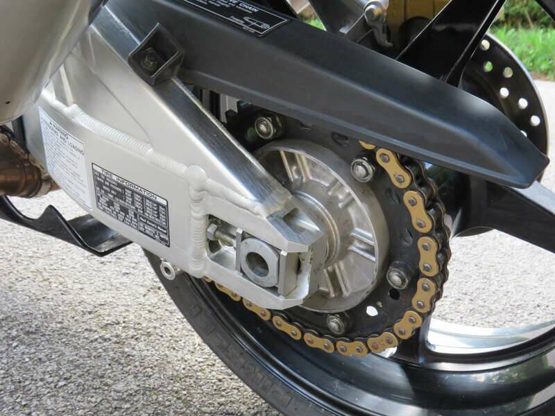 Bild 37/42 von Honda VTR 1000 SP2 (2002)