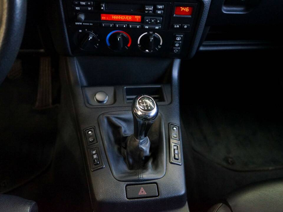 Imagen 24/32 de BMW 323ti Compact (1998)