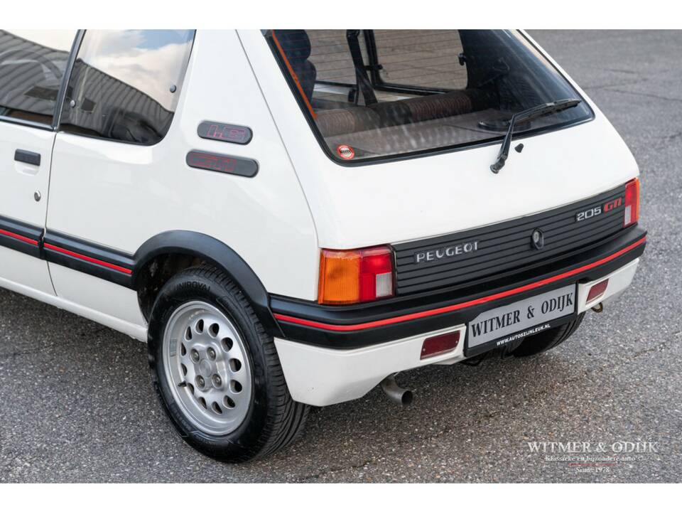Image 18/26 of Peugeot 205 GTi 1.6 (1987)