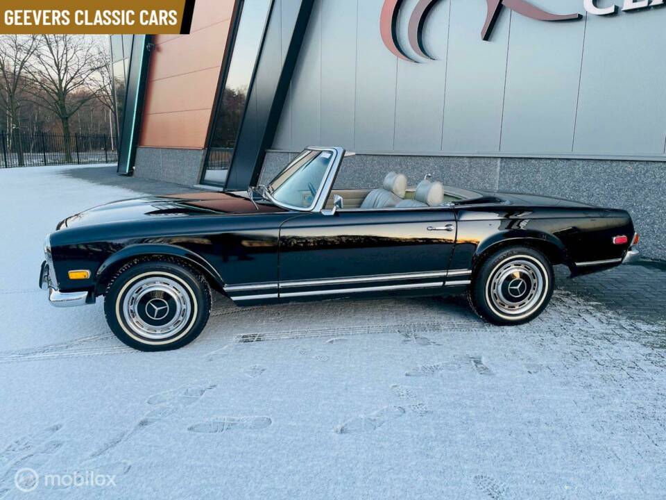 Image 5/20 of Mercedes-Benz 280 SL (1970)