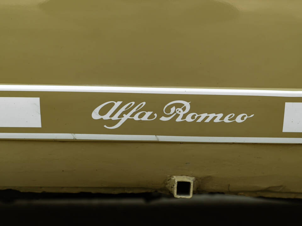 Image 19/50 of Alfa Romeo Alfetta GT 1.8 (1975)