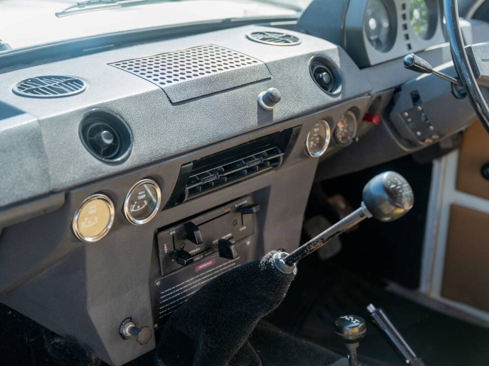 Image 21/48 de Land Rover Range Rover Classic 3.5 (1971)