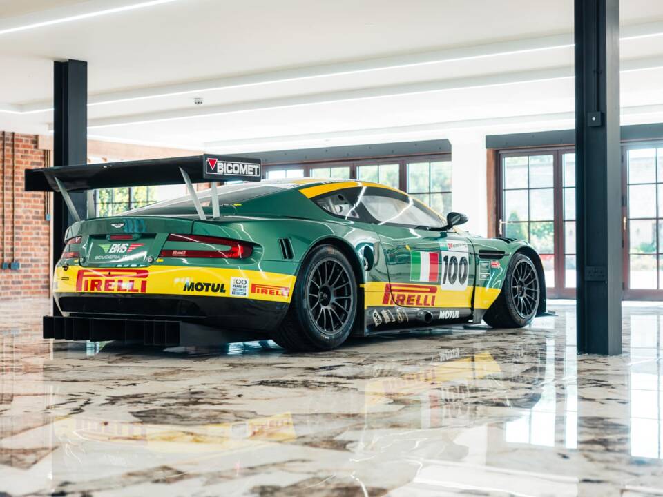 Image 5/30 of Aston Martin DBR9 GT1 (2006)