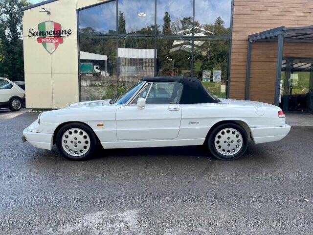 Image 10/18 of Alfa Romeo 2.0 Spider (1991)