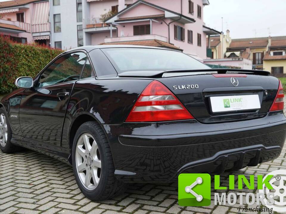Immagine 5/10 di Mercedes-Benz SLK 200 Kompressor (1999)
