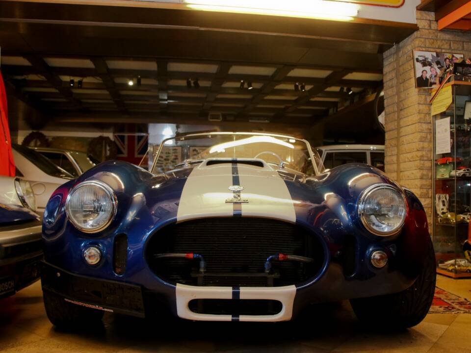 Image 2/57 of AC Cobra 427 (1965)