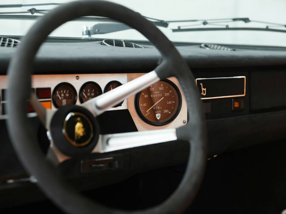 Bild 33/50 von Lamborghini Urraco P 250 (1973)
