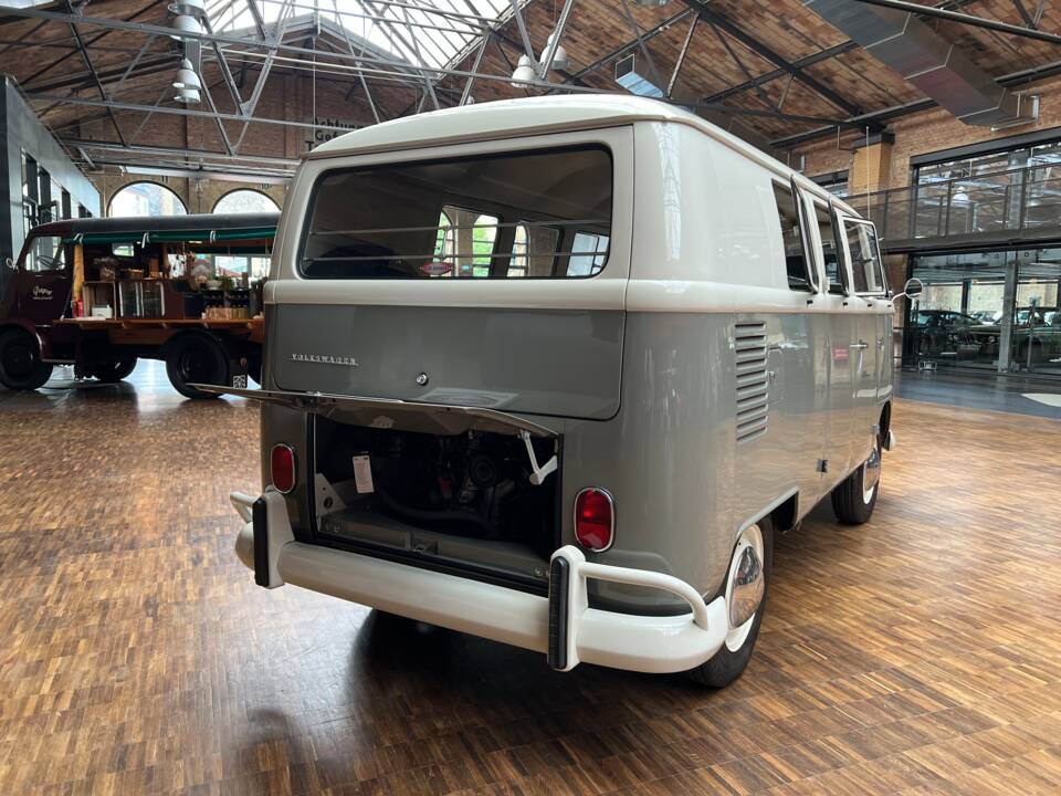 Image 31/36 of Volkswagen T1 minibus (1963)
