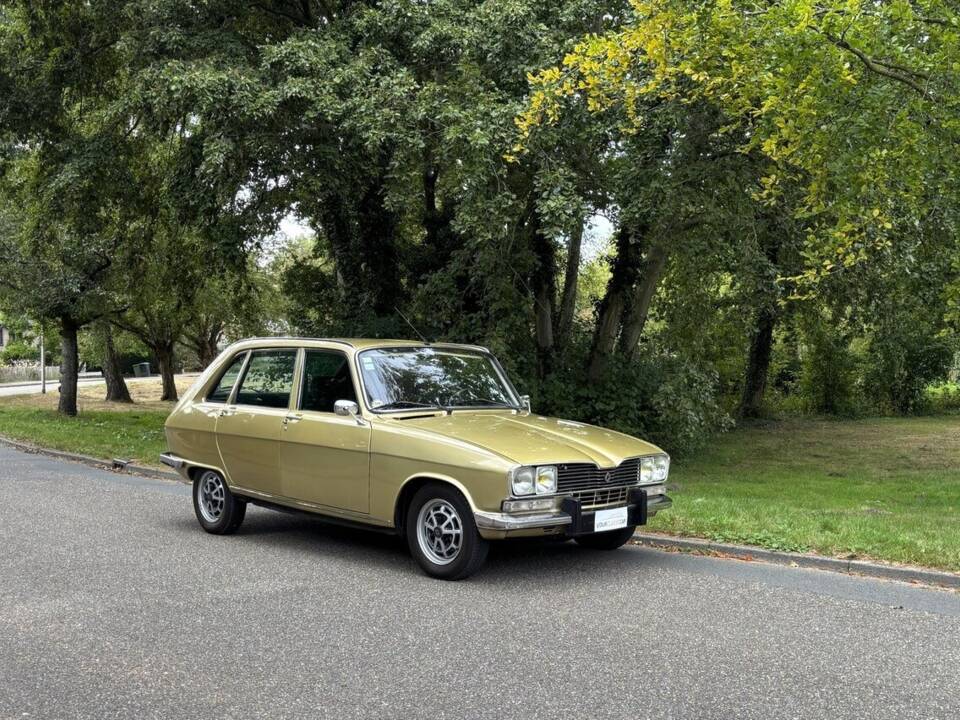 Image 4/23 de Renault R 16 TX (1979)