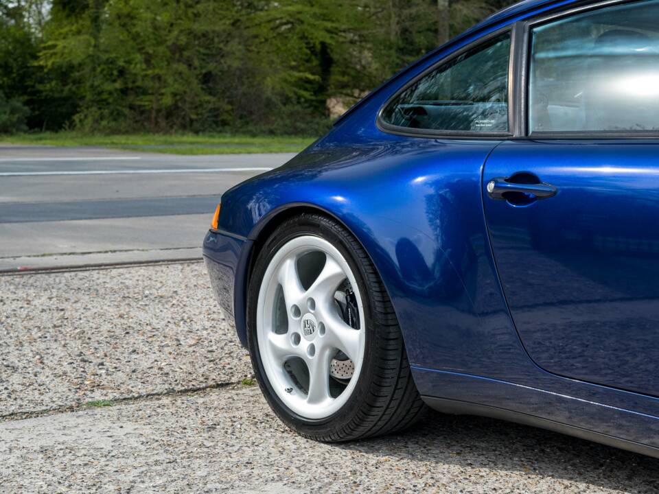 Afbeelding 17/44 van Porsche 911 Carrera (1994)
