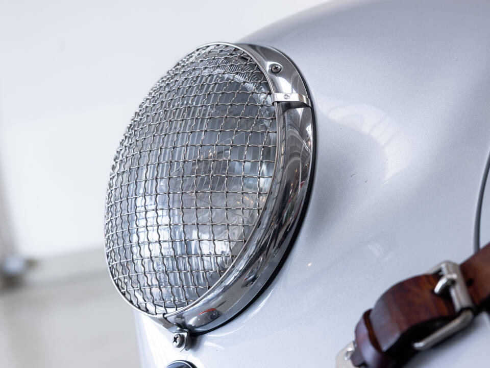 Image 28/41 of Porsche 356 C 1600 SC (1963)