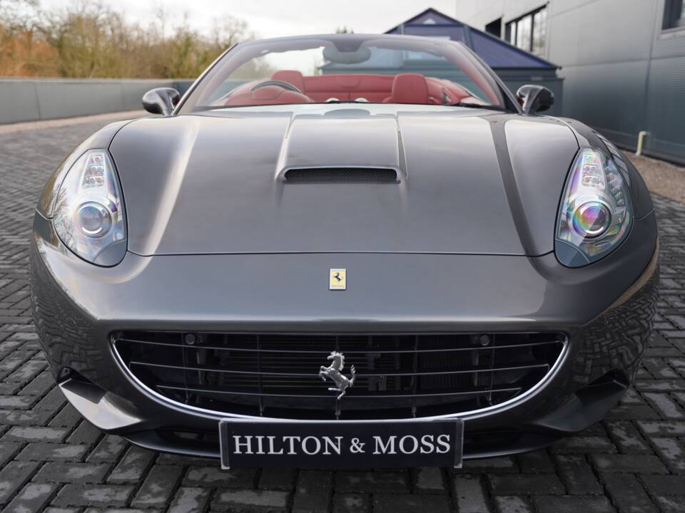 Image 31/50 of Ferrari California (2009)