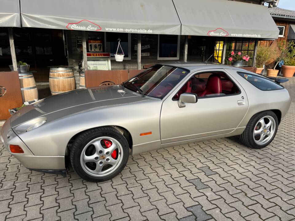 Bild 5/17 von Porsche 928 GT (1989)