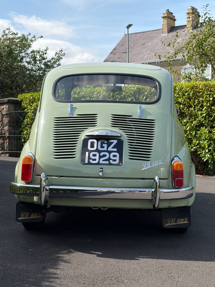 Image 5/24 of SEAT 600 D (1966)