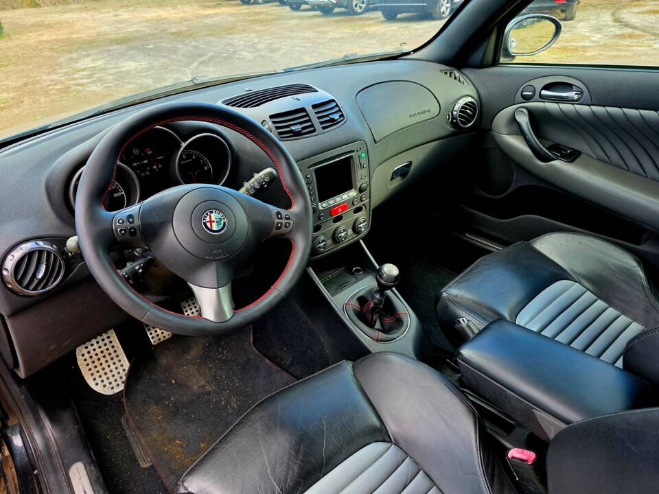 Imagen 8/31 de Alfa Romeo 147 3.2 GTA (2002)