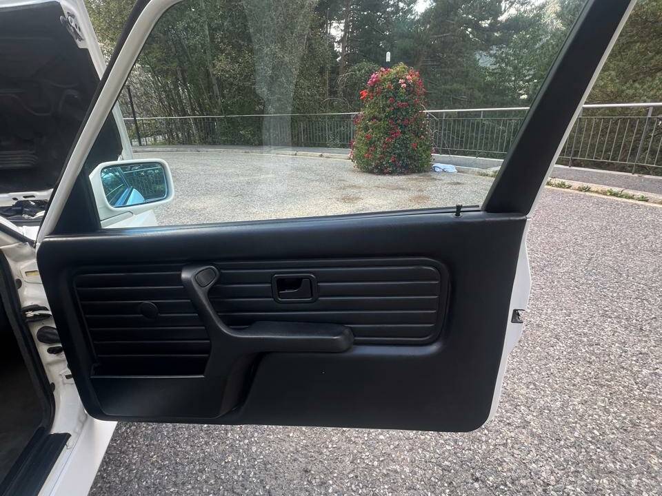 Bild 40/88 von BMW M3 (1988)