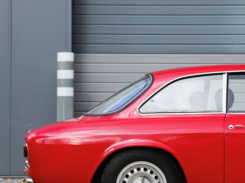 Immagine 3/48 di Alfa Romeo Giulia 1750 GT Am (1970)