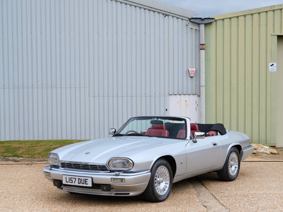 Image 27/50 of Jaguar XJS 6.0 (1993)