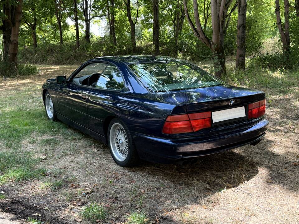 Image 4/22 of BMW 850i (1990)