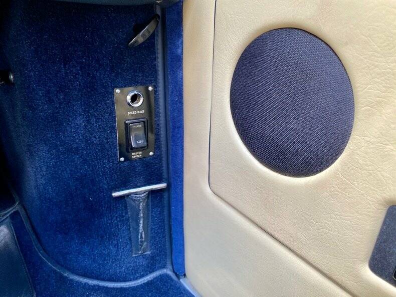 Image 38/42 of Bristol 411 Mk. V (1975)