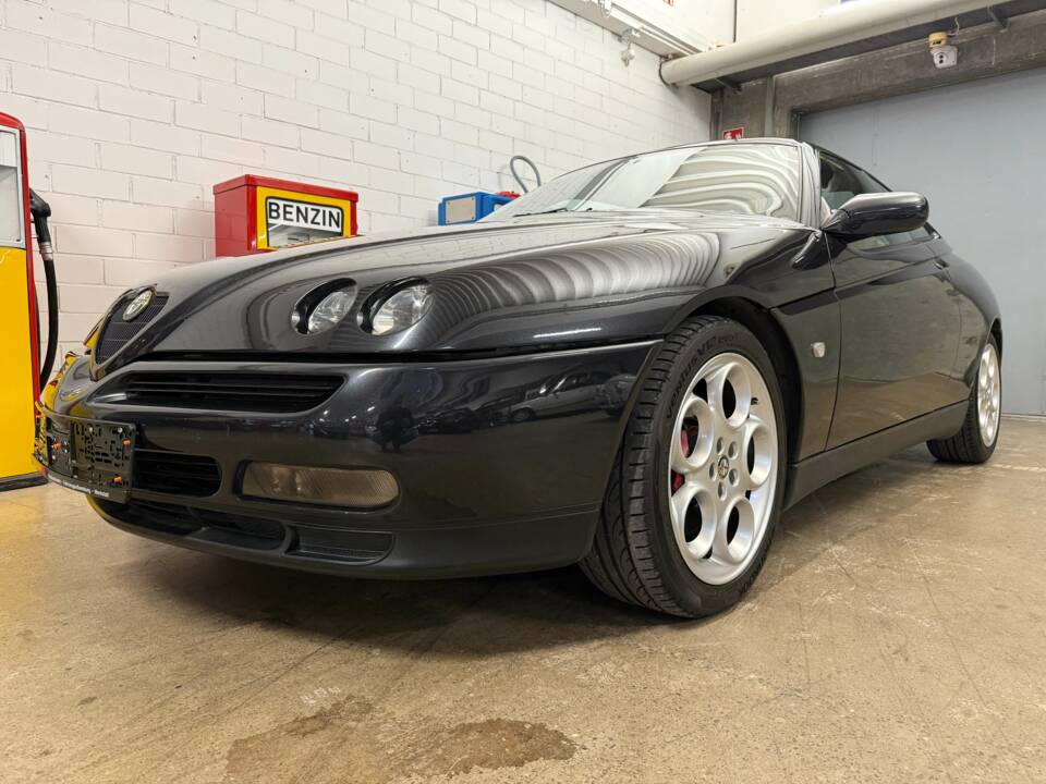 Immagine 2/17 di Alfa Romeo GTV 3.0 V6 24V (1998)