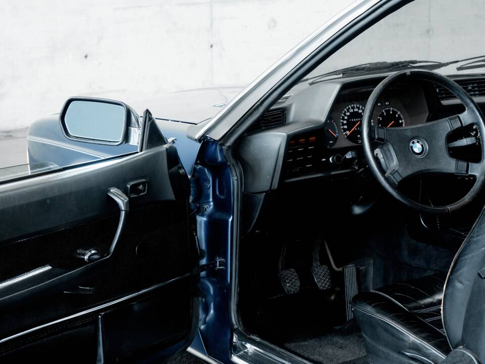 Image 33/50 of BMW 635 CSi (1979)