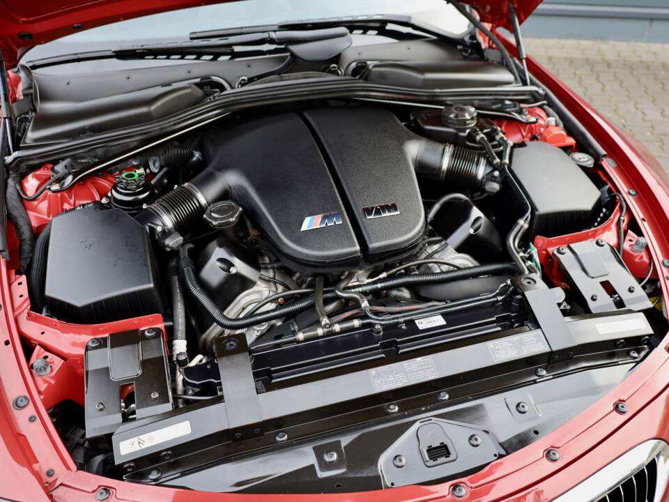 Bild 16/22 von BMW M6 (2005)