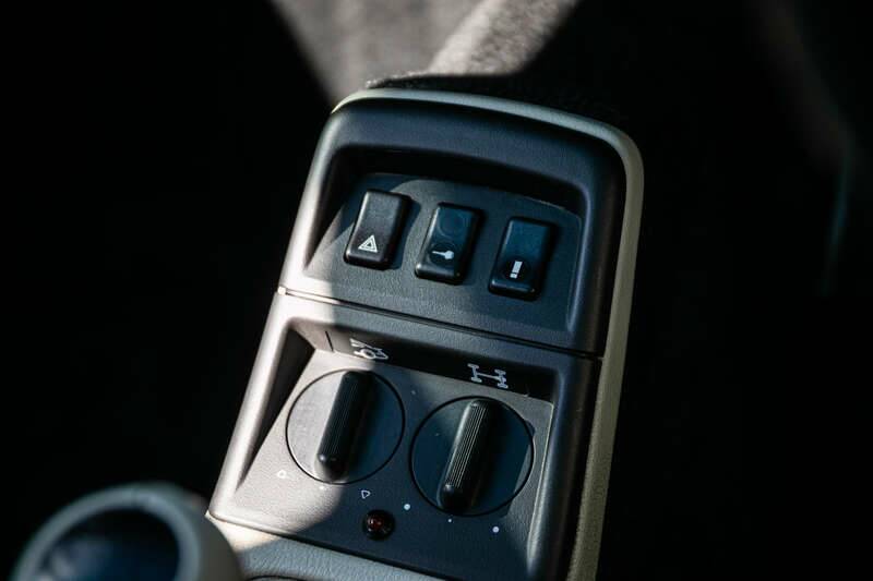 Image 36/38 of Porsche 911 Carrera 4 (1990)