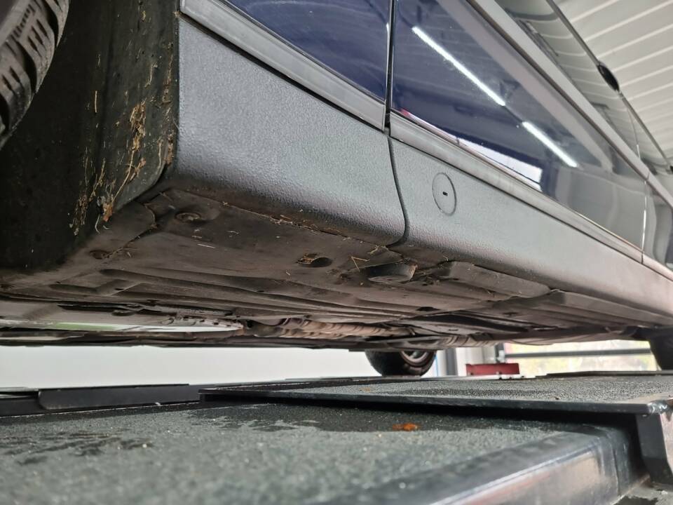 Image 11/58 of BMW 750i (1997)