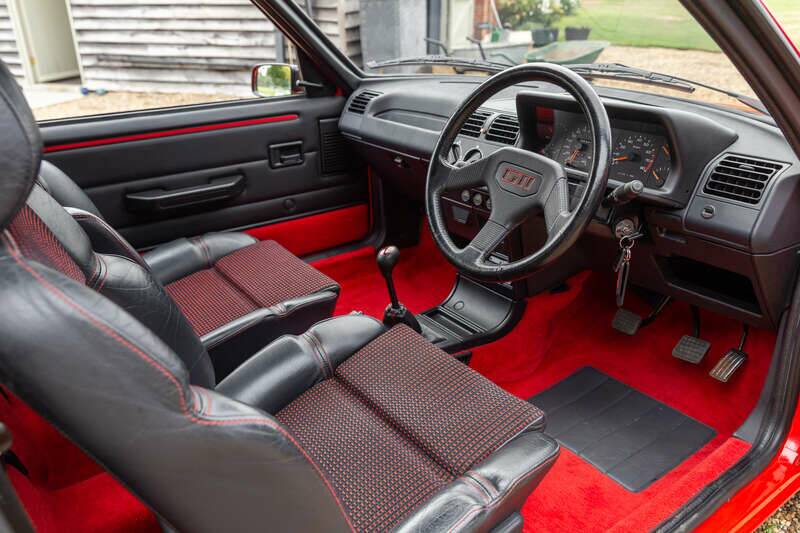 Immagine 2/50 di Peugeot 205 GTi 1.9 (1991)
