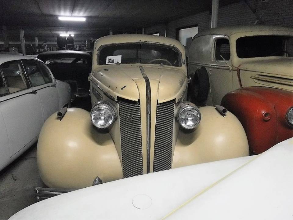 Image 14/50 of Buick Special Serie 40 (1937)