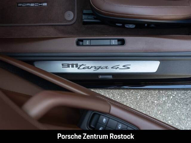 Obraz 9/32 pojazdu Porsche 911 Carrera 4S (1900)