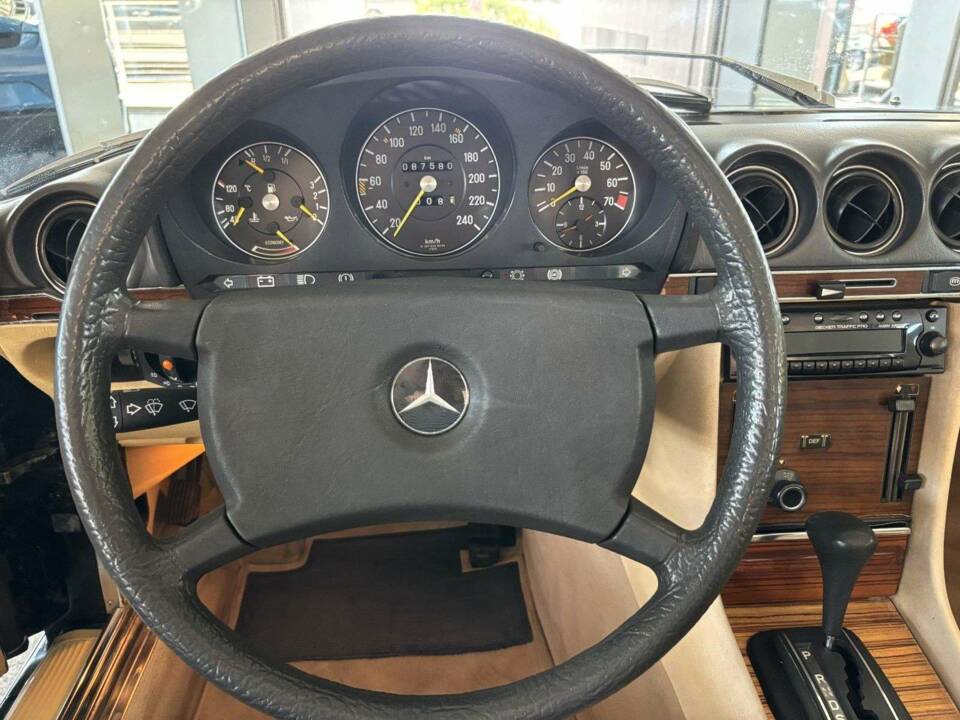 Afbeelding 15/31 van Mercedes-Benz 380 SL (1980)