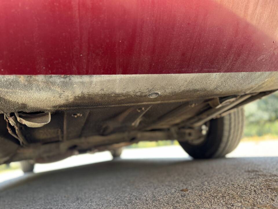 Immagine 28/41 di Jaguar XJ 12 (1990)