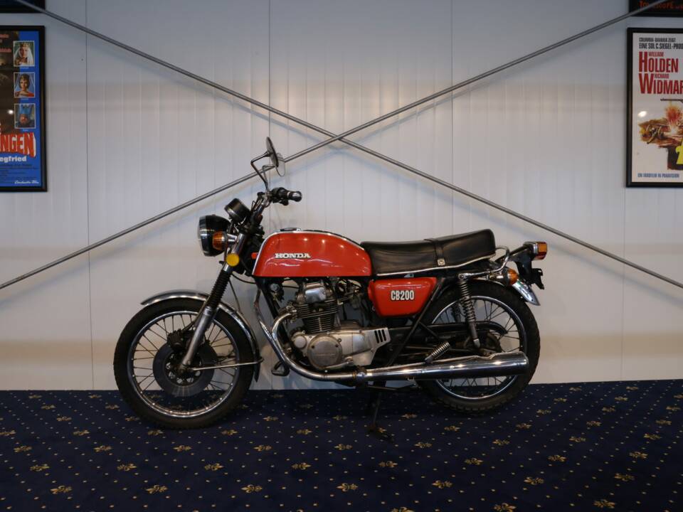 Image 18/26 of Honda CB 200 (1976)