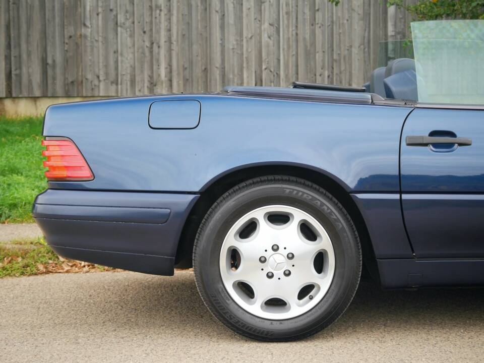 Image 5/35 de Mercedes-Benz SL 320 (1996)
