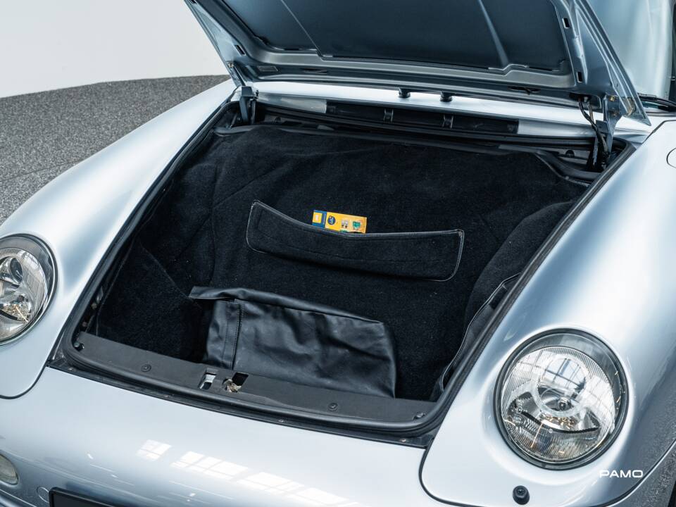 Bild 37/42 von Porsche 911 Carrera (1994)
